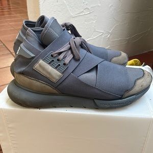 AUTHENTIC Adidas x Yeezy Qasa Hi in Vista Gray
